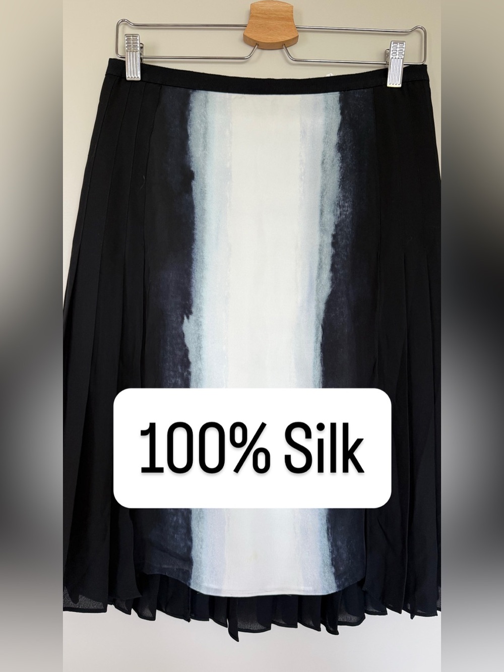 Vince Skirt 100% silk